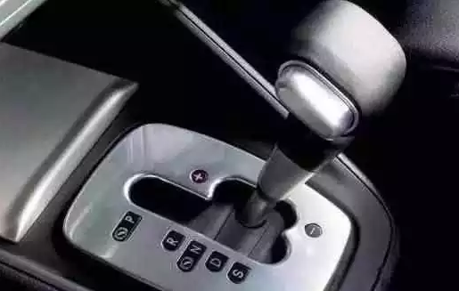 自動(dòng)檔車(chē)這樣開(kāi)提前報(bào)廢，多少老司機(jī)中招