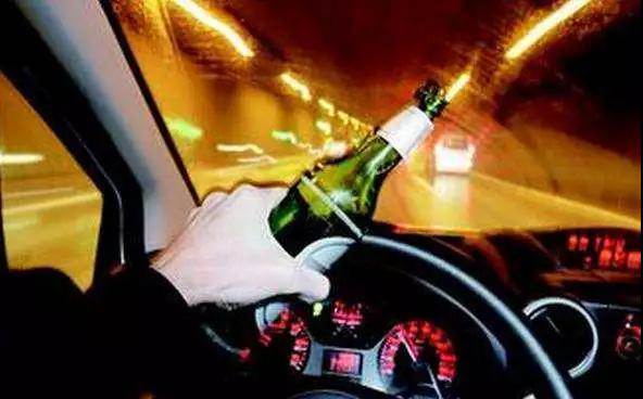真的假的？最新交規(guī)：酒后躺車內(nèi)休息也算酒駕？