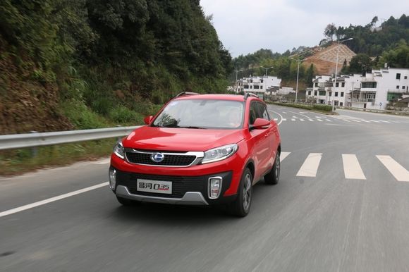 車窗怎么開省油又涼快？這些竅門送你秀操作！